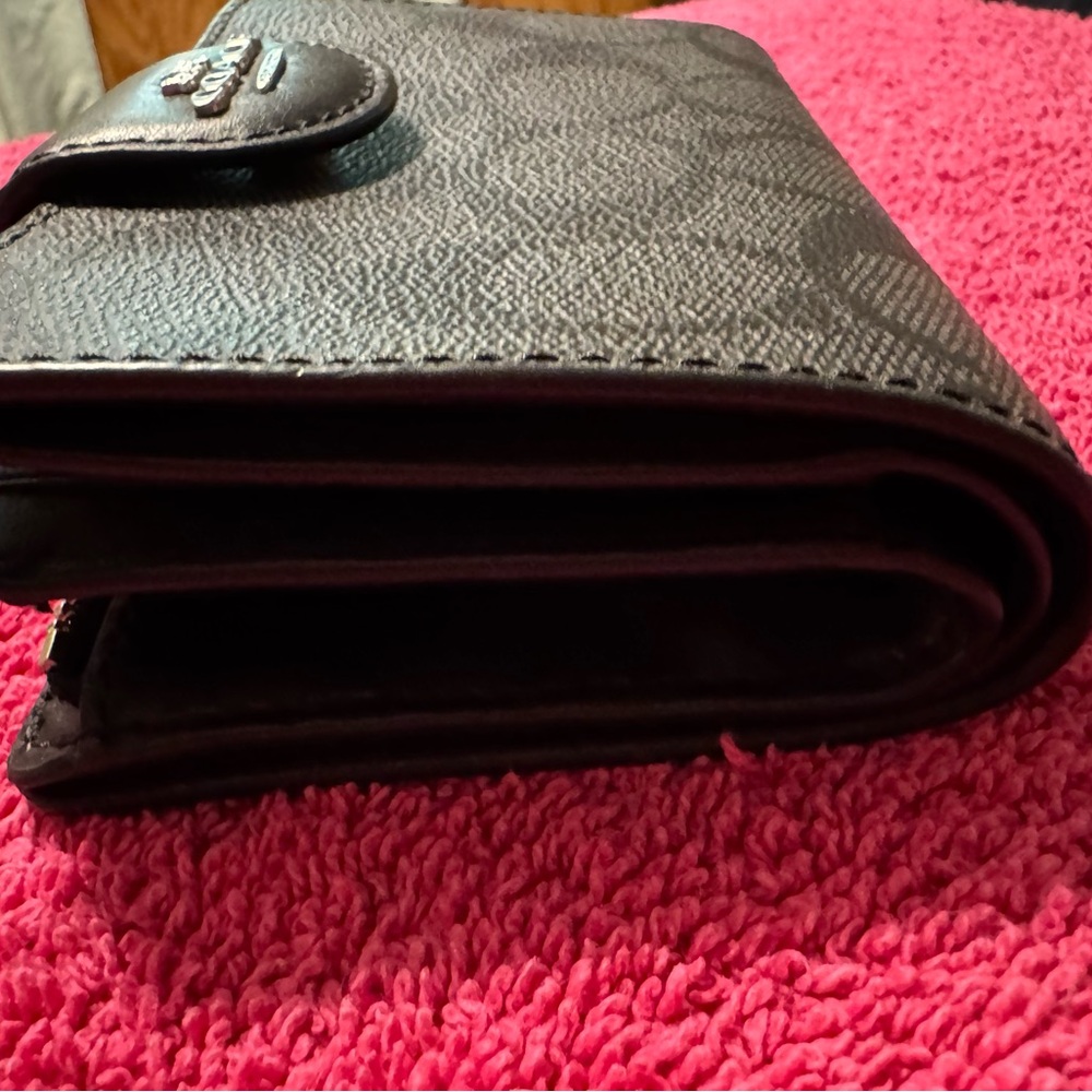 COPY - Wallet - Picture 8 of 8